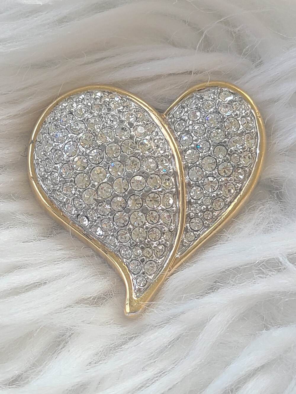 Swarovski Swan Signed Heart Pave Crystals Gold Toned Brooch-Excellent Condition - Picture 1 of 7